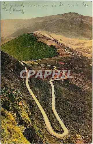 Cartes postales Le Cantal Pittoresque Le Refuge et le Grand Tournant de la Route du Puy Mary