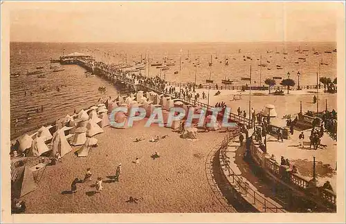 Cartes postales Arcachon Cote d'Argent La Plage et la Grande Jetee