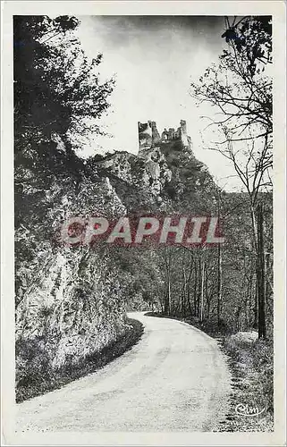 Cartes postales Vallee de la Sioule P de D Ruines du Chateau Rocher construit au par les Seigneurs de Bourbon