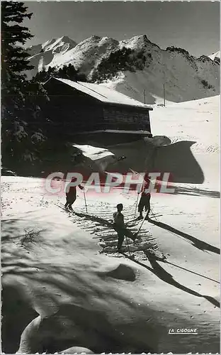 Cartes postales moderne Le Mont Dore P de D Le Chalet du Club Alpin Francais et le Sancy