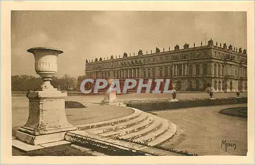 Cartes postales Versailles Le Chateau partie centrale de la facade et les Parterres du Midi