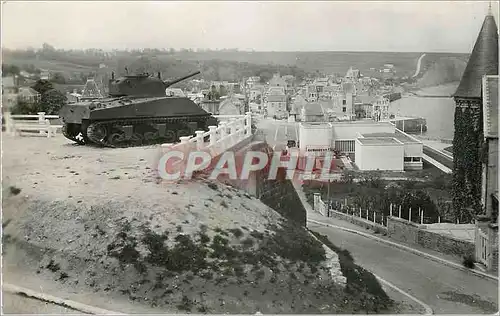 Cartes postales moderne Arromanches Calvados Port Winston au centre le Musee