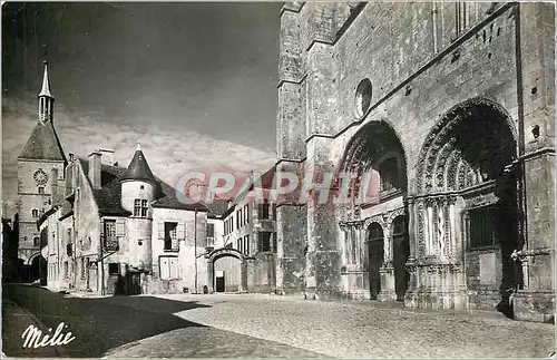 Cartes postales moderne Avallon Yonne Tour de l'Horloge Maison du XVs Portail de l'Eglise St Lazare