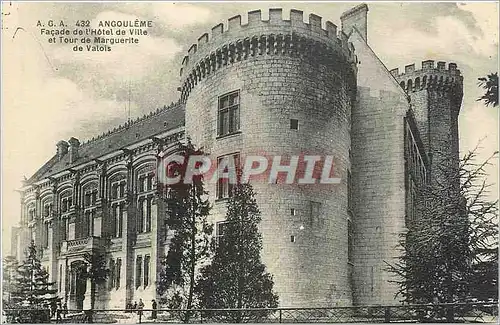 Cartes postales Angouleme Facade de l'Hotel de Ville et Tour de Marguerite de Valois