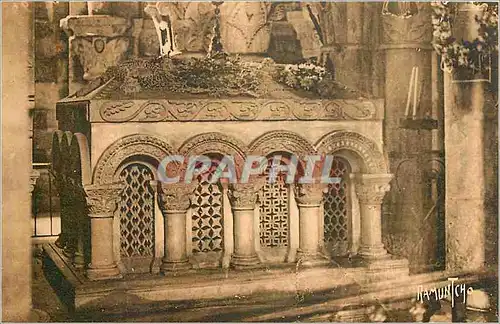 Cartes postales Saintes Tombeau authentique de Saint Eutrope retrouve en 1843 But de Pelerinage