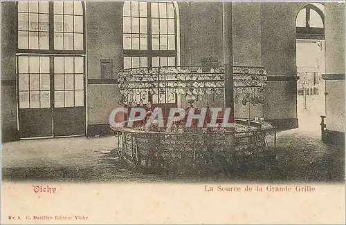 Cartes postales Vichy la source de la Grande grille