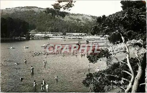 Cartes postales moderne Lac Chambon Puy de Dome site touristique incomparable Baignade surveillee