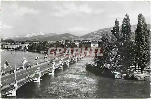 Ansichtskarte AK Geneve Ile J J Rousseau le pont du mont blanc et le mont blanc