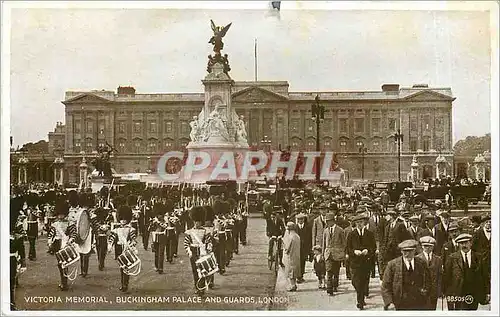 Cartes postales Victoria Memorial Buckingham palace and guards London