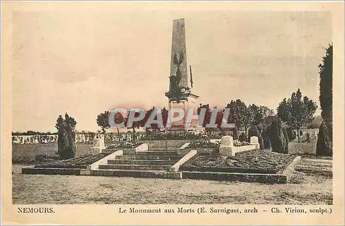 Cartes postales Nemours le monument aux Morts