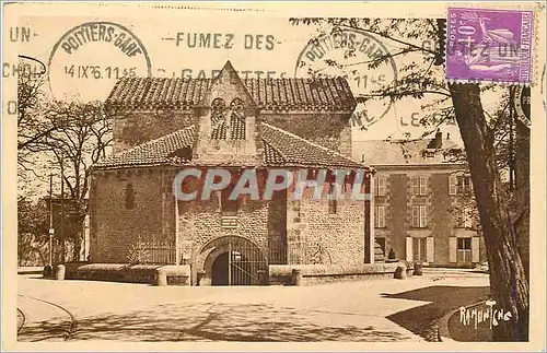 Cartes postales Poitiers le baptistere Saint Jean IV s regarde comme l'edifice chretien le plus ancien qui exist