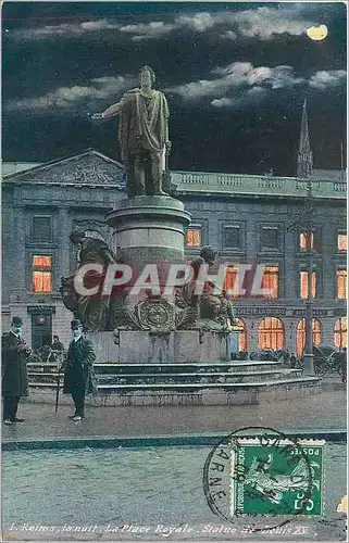 Cartes postales Reims la nuit la place royale statue de Louis XV