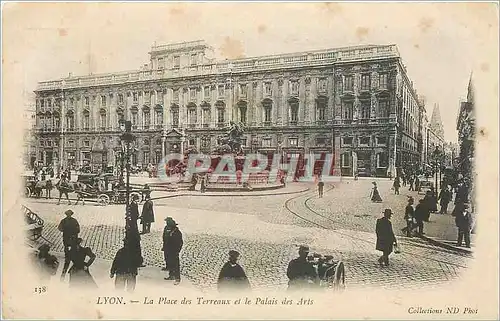 Cartes postales Lyon la place des Terreaux et le palais des Arts