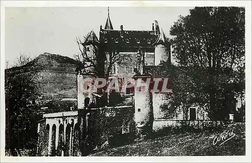 Cartes postales Uriage les Bains le chateau au fond le fort des quatre Seigneurs