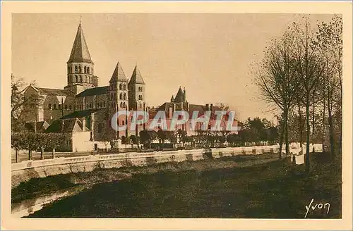 Cartes postales Paray le Monial Saone et Loire la basilique du Sacre coeur consacree en l'an 1004