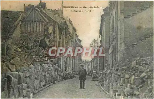 Ansichtskarte AK Soissons rue St Antoine Militaria