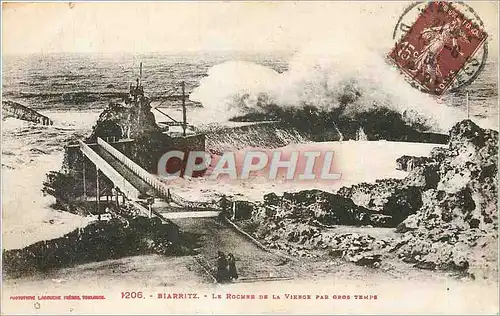 Cartes postales Biarritz le rocher de la vierge par gros temple