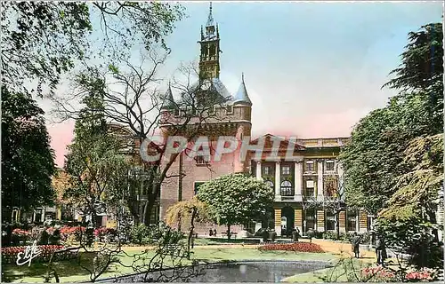 Cartes postales moderne Toulouse la ville rose le donjon du Capitole au Square de Gaulle