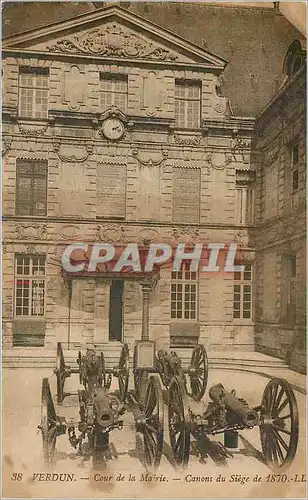 Ansichtskarte AK Verdun Cour de la Mairie Canons du siege de 1870