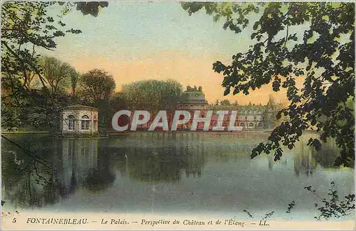Ansichtskarte AK Fontainebleau Le Palais Perspective du Chateau et de l'Etang
