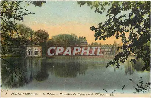 Cartes postales Fontainebleau Le Palais Perspective du Chateau et de l'Etang