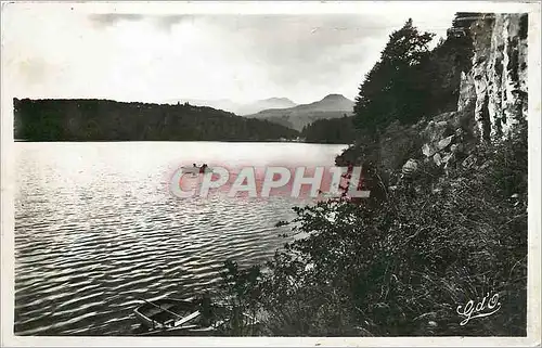 Cartes postales moderne L'Auvergne Lac Pavin Rochers eruptils de la rive est