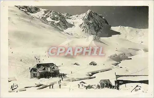 Cartes postales moderne Les Pyrenees sous la Neige Bagneres de Bigorre Champs de neige de la Mongie Les refuges