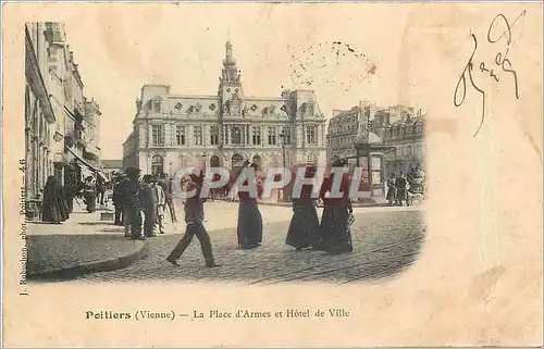 Ansichtskarte AK Poitiers Vienne La Place d'Armes et Hotel de Ville