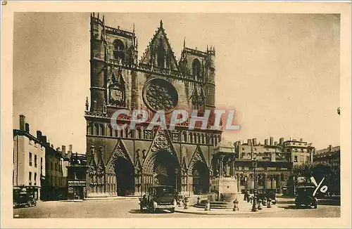 Cartes postales Lyon La Cathedrale Saint-Jean  construit du XII� au XVI� si�cles l'un des plus beaux monuments d