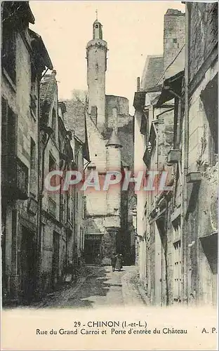 Cartes postales Chinon - Rue du Grand Carrooi et Porte d'entree du Ch�teau