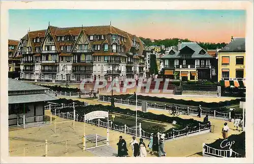 Cartes postales moderne Trouville - Reine des Plages - Vue sur les Planches et les Nouveaux Immeubles