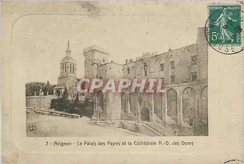 Cartes postales Avignon - Le Palais des Papes et la Cathedrale N. D. des Doms