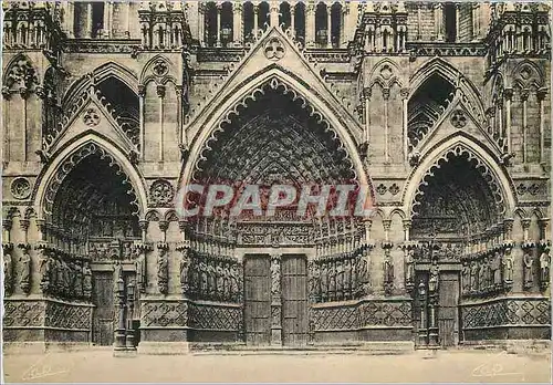 Cartes postales Amiens la cathedrale - le portail