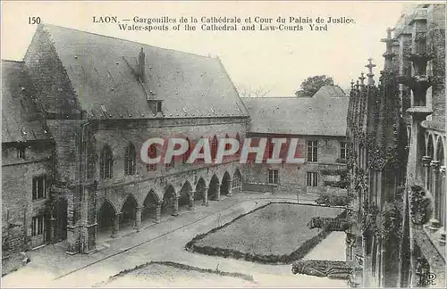 Ansichtskarte AK Laon Gargouilles de la Cathedrale et Cour du Palais de Justice