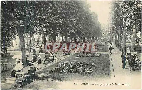 Cartes postales Vichy vue prise dans le Parc