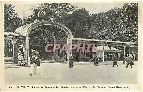 Ansichtskarte AK Vichy la rue du casino et les galeries couvertes