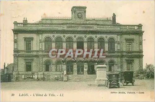 Ansichtskarte AK Laon L'Hotel de Ville Automobile