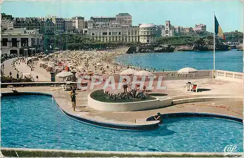 Cartes postales moderne Biarritz La Grande Plage et la Piscine de l'Hotel du Palais