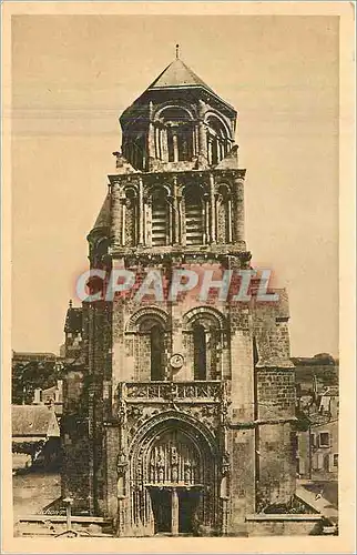 Ansichtskarte AK Poitiers Vienne L'Eglise Sainte Radegonde Le Clocher et son entree Ouest