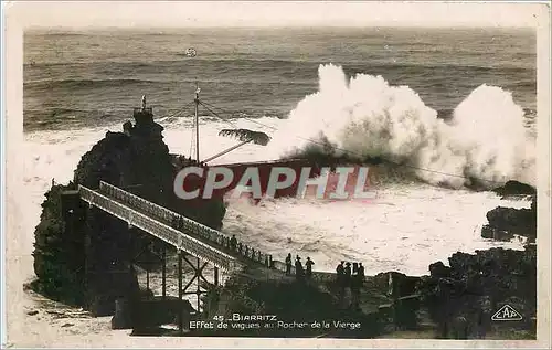 Cartes postales Biarritz Effet de vagues au Rocher de la Vierge