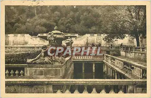Cartes postales Nimes Gard Les Bains Romains