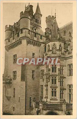 Ansichtskarte AK Ch�teau de Pierrefonds le donjon et l'escalier d'honneur