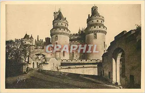 Ansichtskarte AK Ch�teau de Pierrefonds l'entree du ch�teau et tours Charlemagne