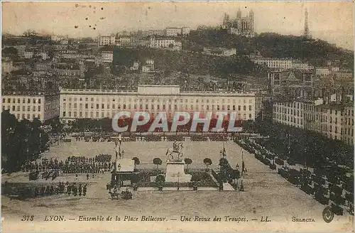 Cartes postales Lyon ensemble de la place Bellecour une revue des troupes