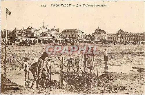 Cartes postales Trouville les enfants s'amusent