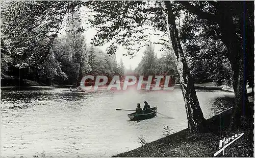 Cartes postales moderne Le Bois de Boulogne canots sur le lac inf�rieur