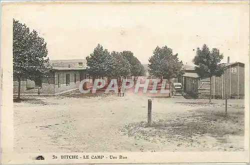 Ansichtskarte AK Bitche Le Camp Une Rue Militaria