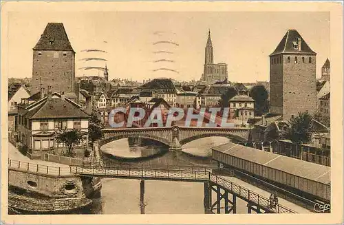 Cartes postales Strasbourg Tours des Ancien remparts et la Cathedrale