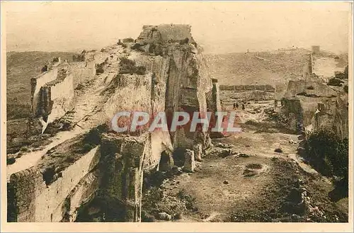 Ansichtskarte AK Les Baux Tour Sarrazine et Chemin de Ronde