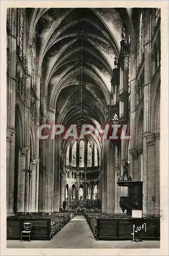 Cartes postales Chartres Eure et Loir Interieur de la Cathedrale La Grande nef et le choeur